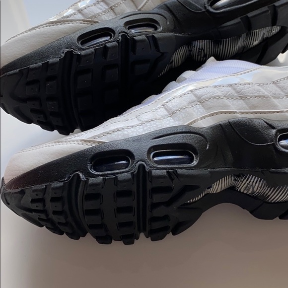 NWT Nike Air Max 95 special edition - Picture 9 of 9